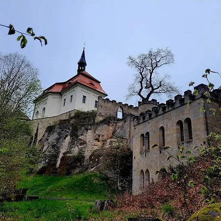 Ap1, Hruba Skala, Nad Lipou Lägenhet *