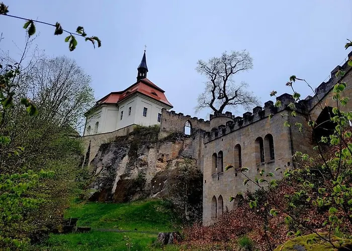 Ap1, Hruba Skala, Nad Lipou Lägenhet *